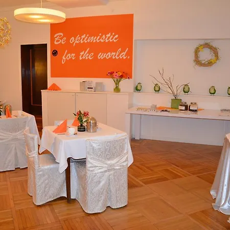 Stadthotel Guertler מלון