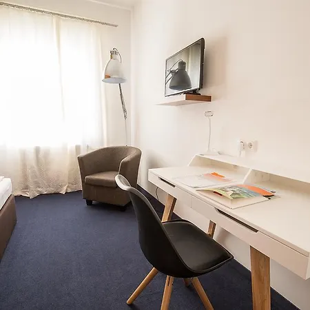 Stadthotel Guertler אמשטטן