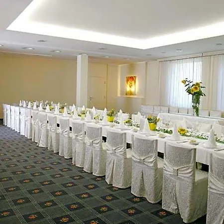 מלון Stadthotel Guertler אמשטטן