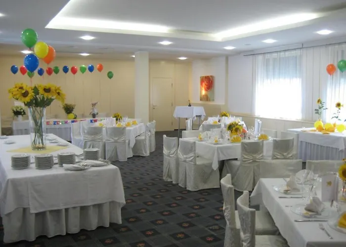 Stadthotel Guertler מלון אמשטטן