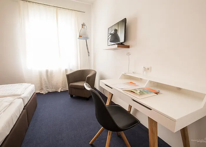 Stadthotel Guertler אמשטטן